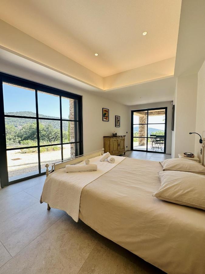 Le Mas Saint Michel Grimaud Bed & Breakfast ภายนอก รูปภาพ