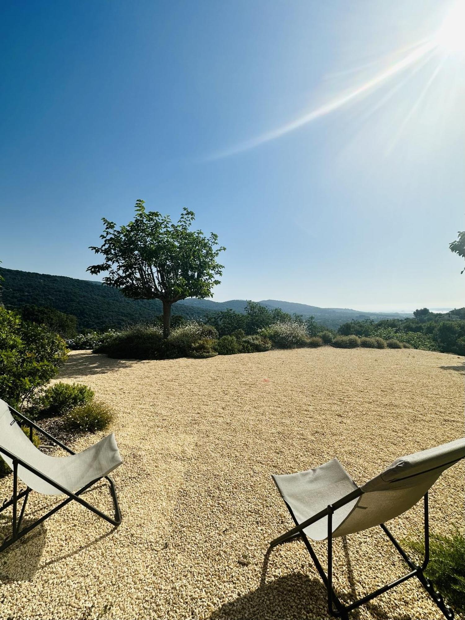 Le Mas Saint Michel Grimaud Bed & Breakfast ภายนอก รูปภาพ